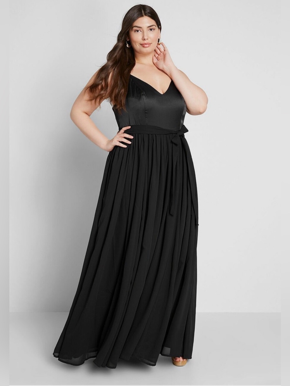 ModCloth Meant to Be V-neck Maxi Dress | Black